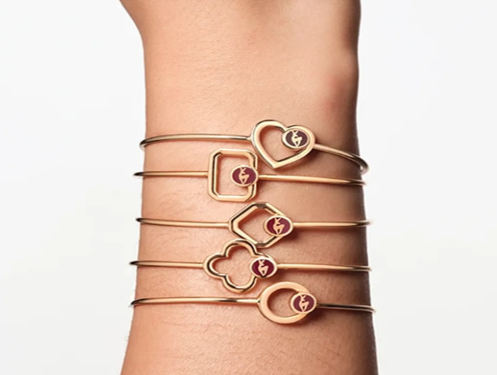 Seni Stacking : 8 Tips Padu Padan Gelang Wanita Tanpa Terlihat Norak